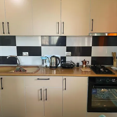 Garden House Apartment